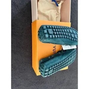 Louis Vuitton | Shoes | Louis Vuitton Mens Green Suede  display picture 3